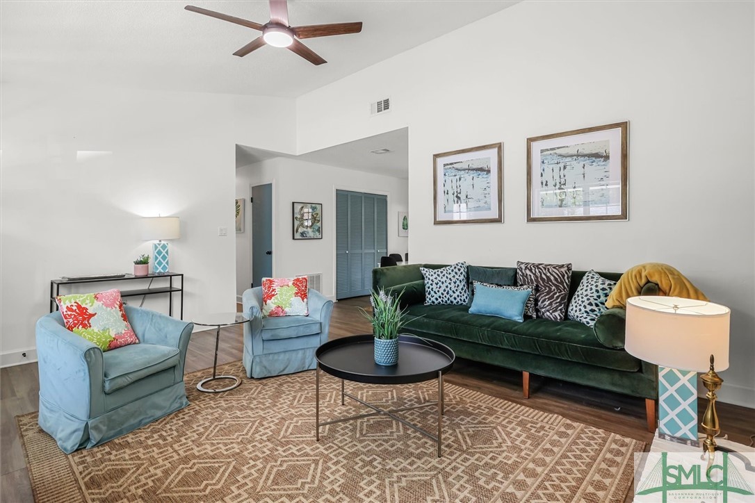 152 S Robinhood Drive