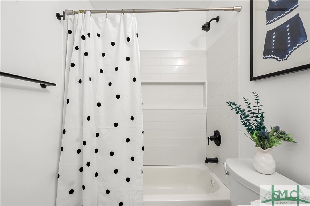 152 S Robinhood Drive