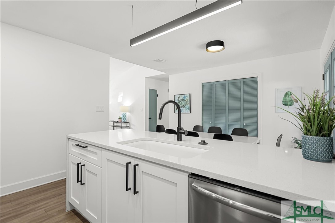 152 S Robinhood Drive