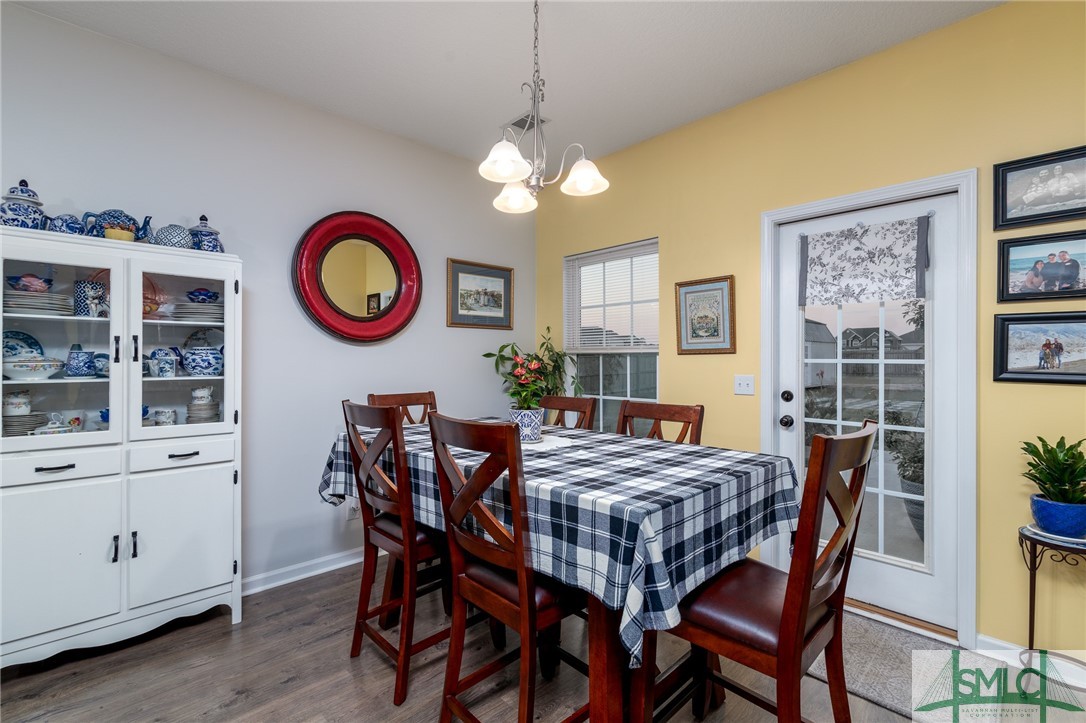 217 Bobwhite Trail NE