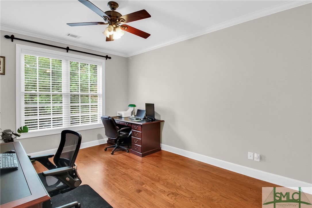 4 W Lake Heron Court