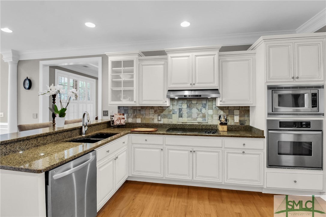 4 W Lake Heron Court