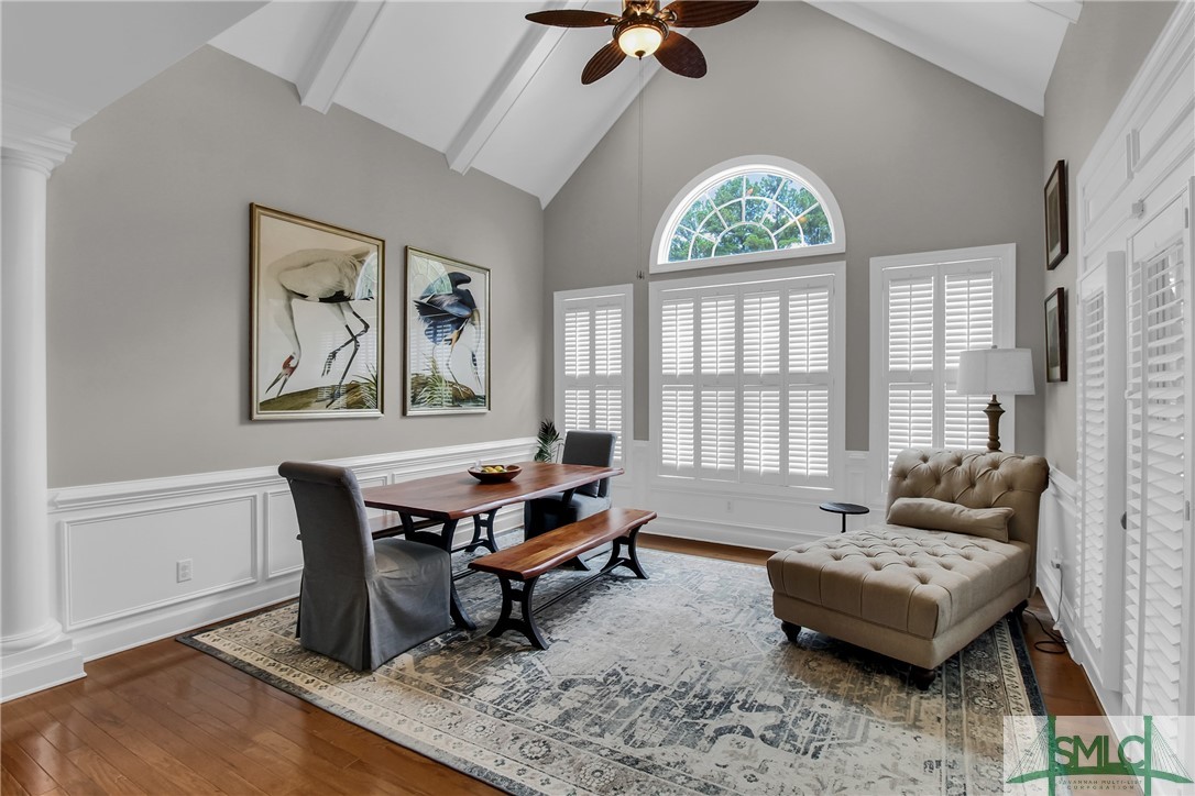 4 W Lake Heron Court