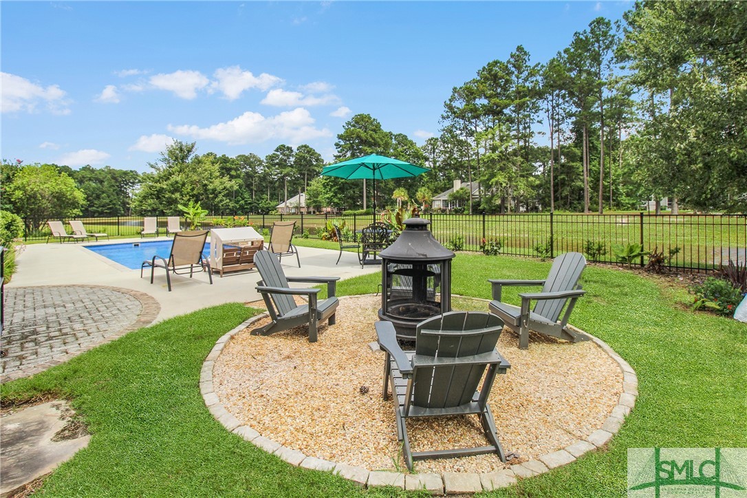 4 W Lake Heron Court