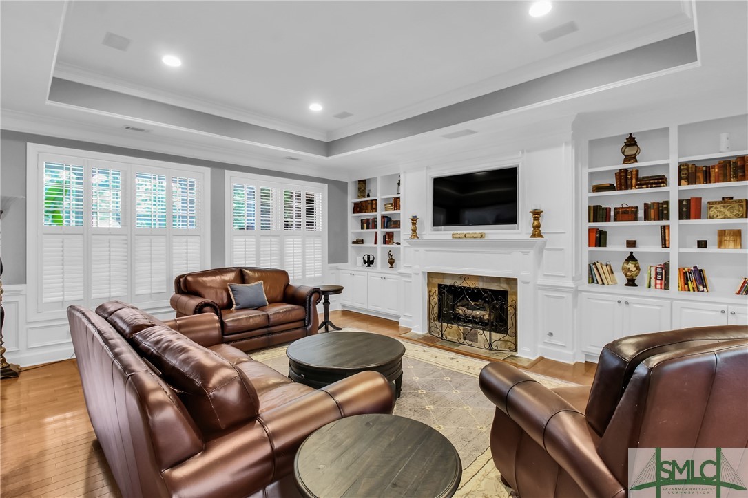 4 W Lake Heron Court