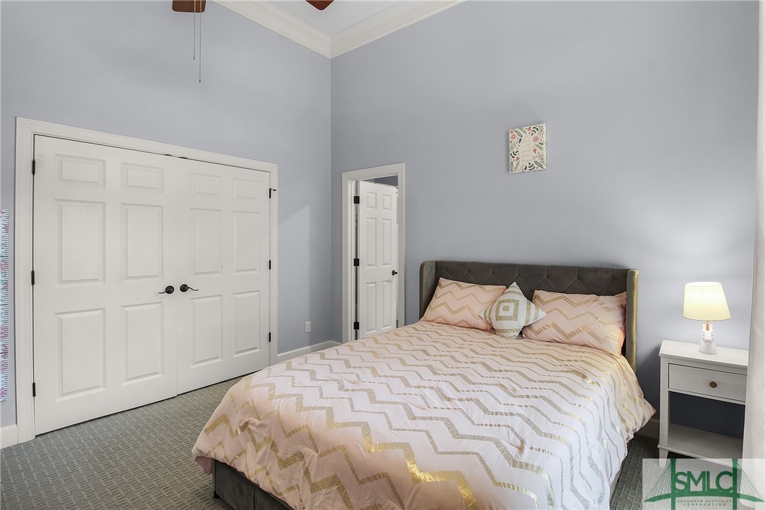 4 W Lake Heron Court