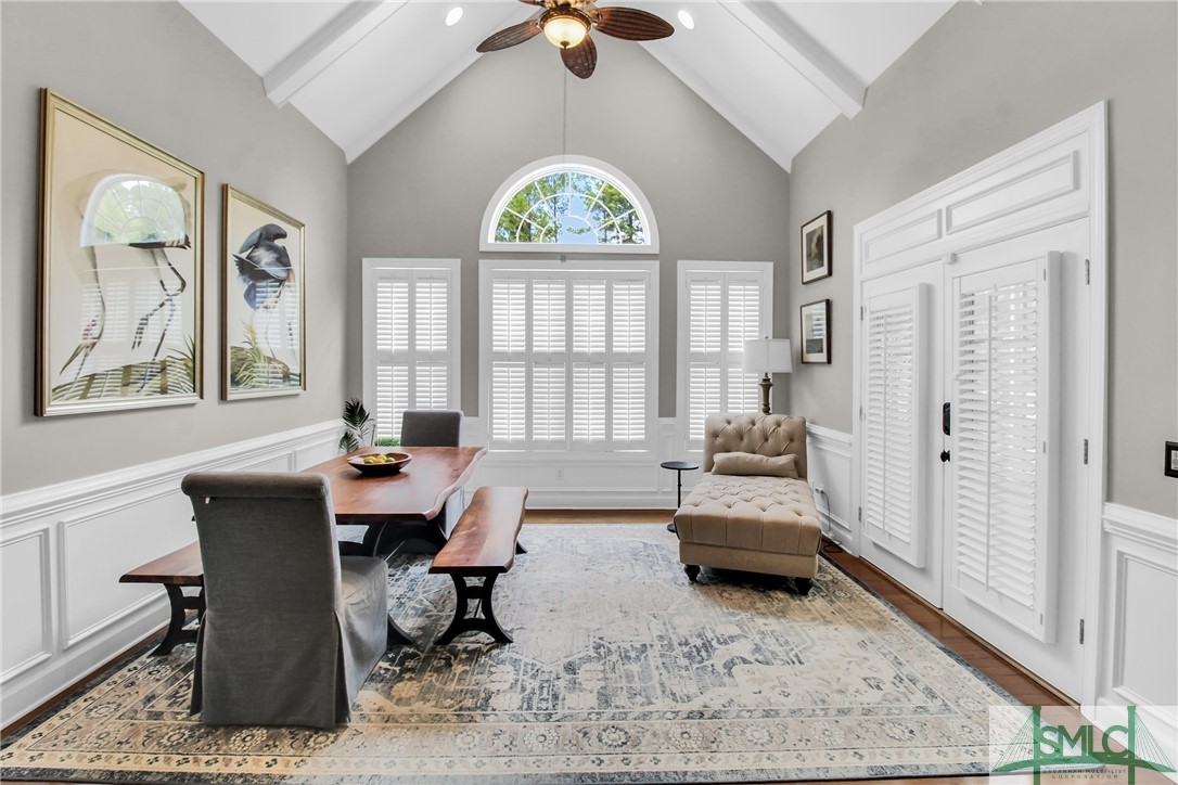 4 W Lake Heron Court