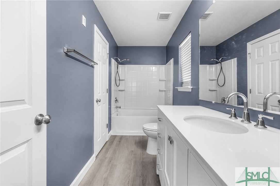 155 Lakepointe Drive