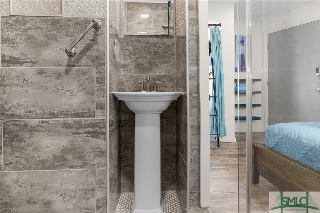 1217 Bay Street 101A