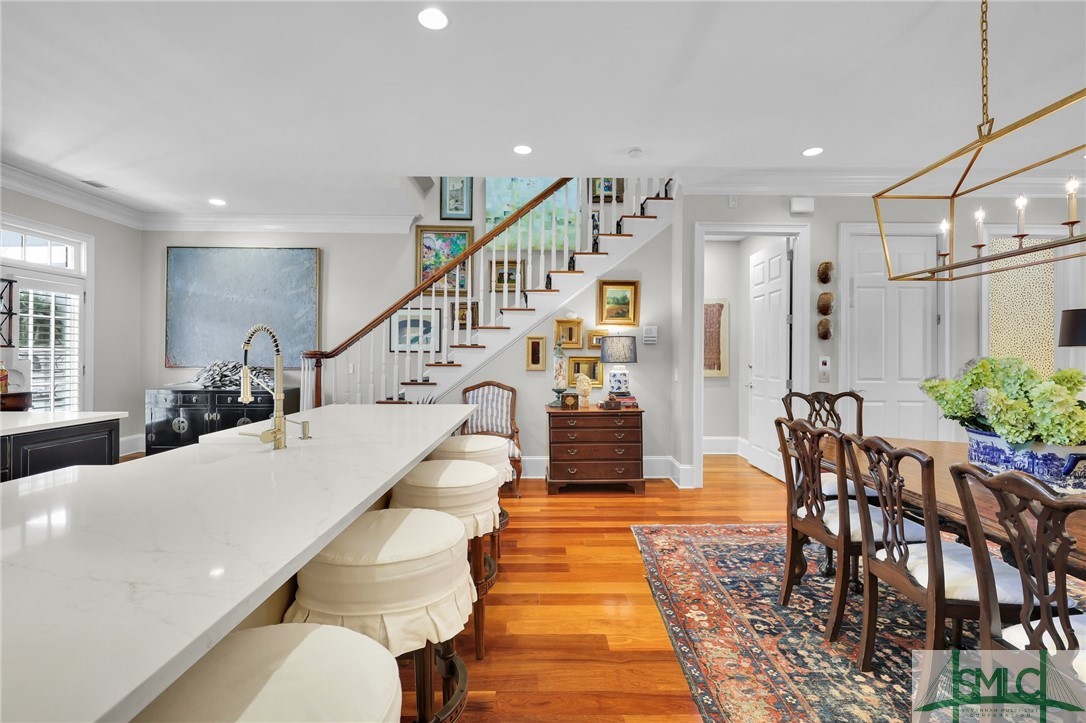 319 W Taylor Street