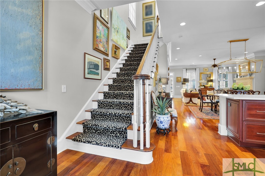 319 W Taylor Street