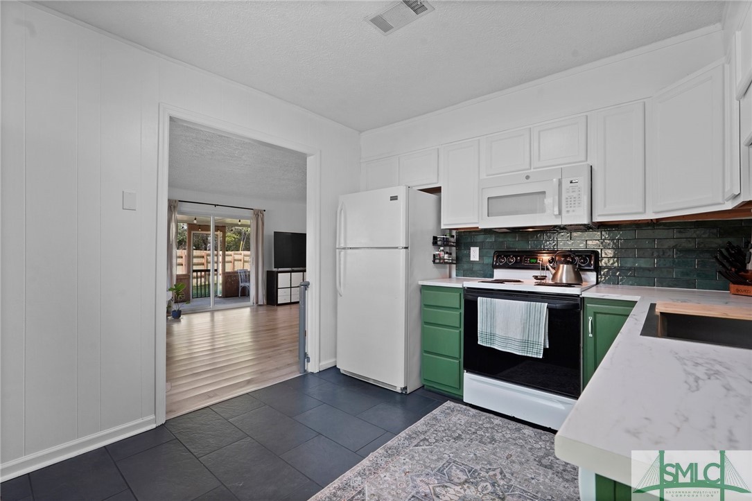 301 Benton Drive