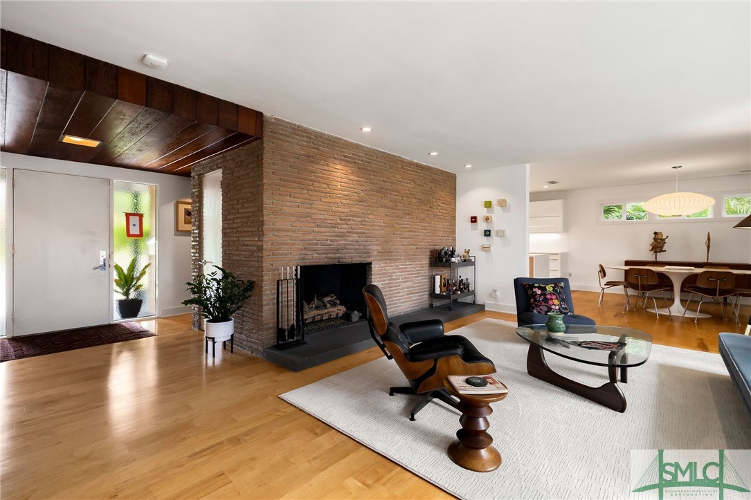 51 E 61st Street