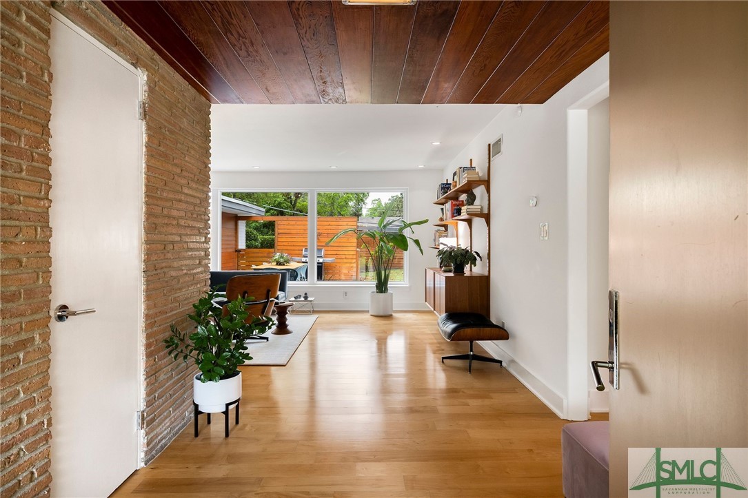 51 E 61st Street