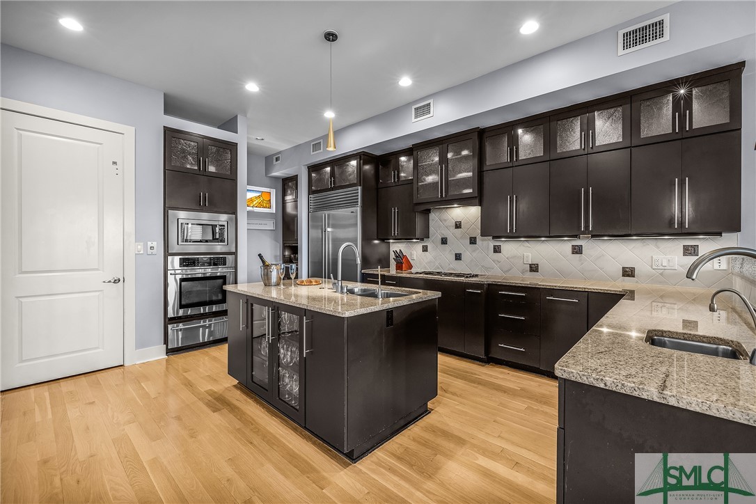 8 18th Street