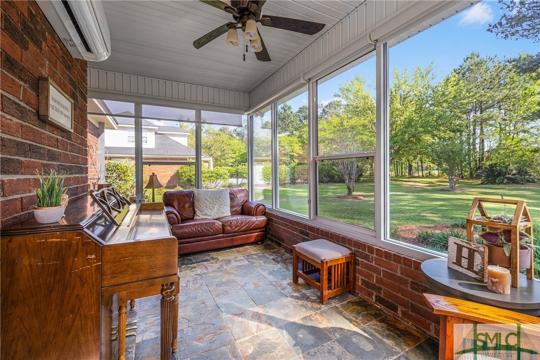 300 Stephanie Avenue