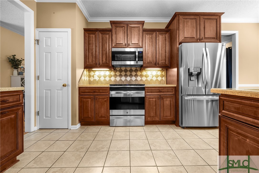 300 Stephanie Avenue