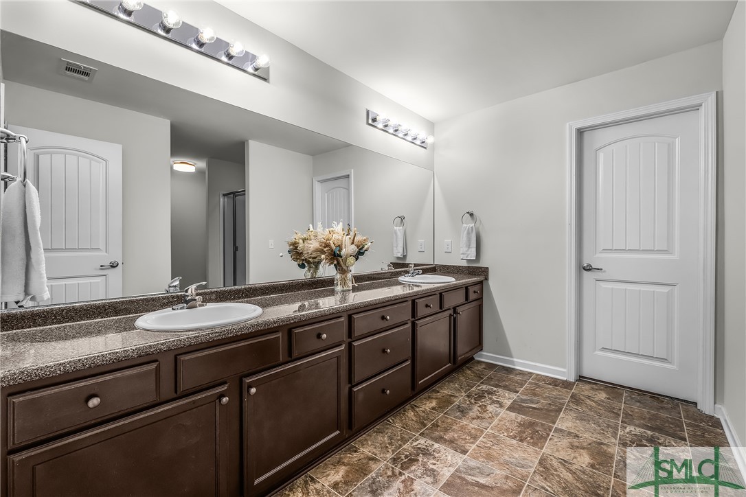 106 Greenbriar Drive