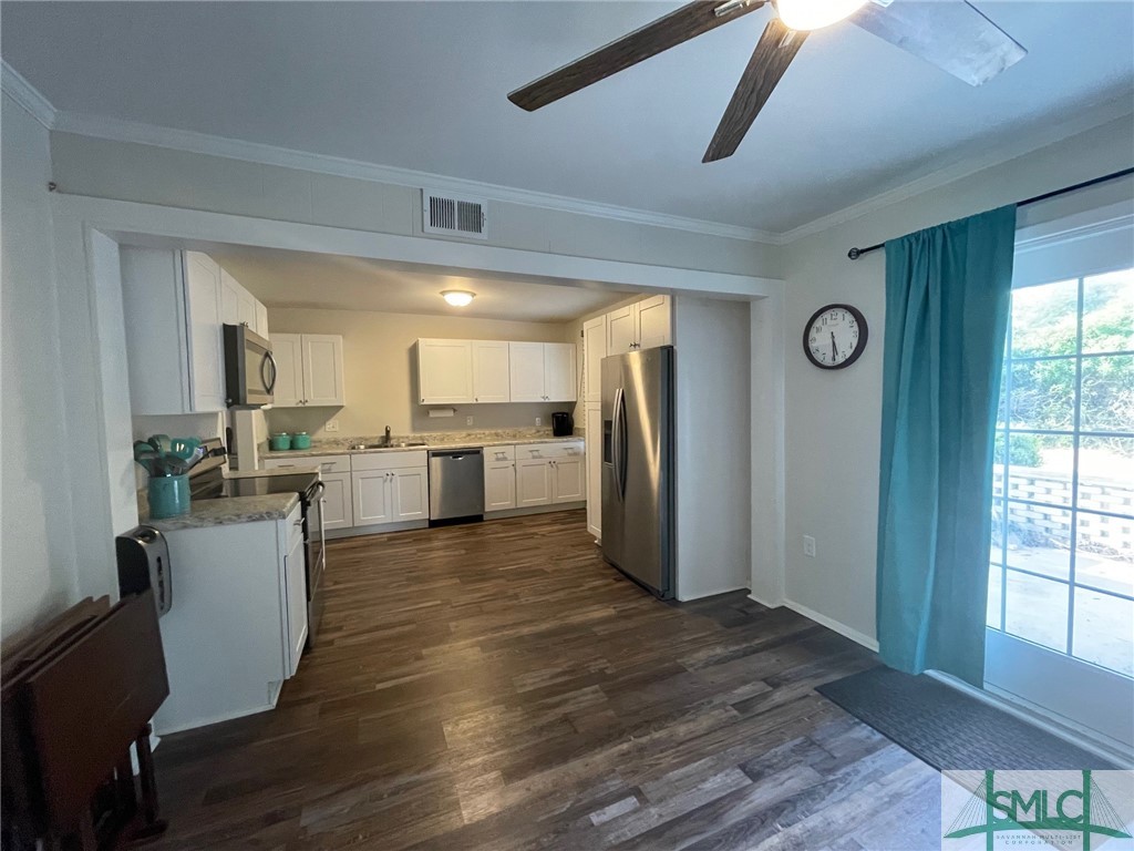 120 Van Nuys Boulevard