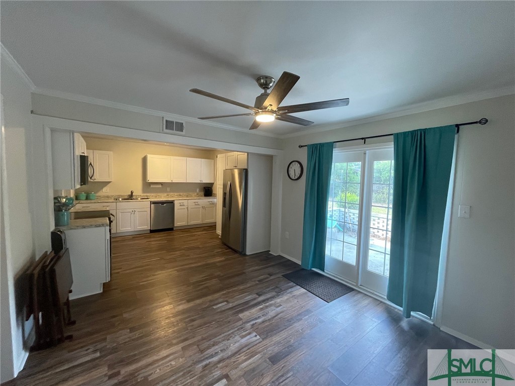 120 Van Nuys Boulevard