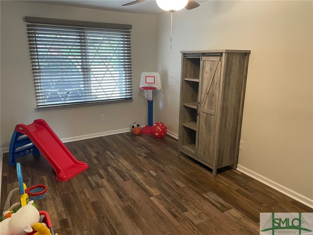 120 Van Nuys Boulevard