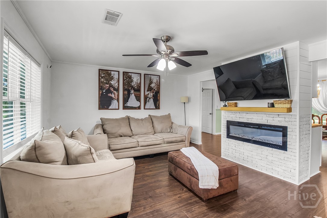 737 TE Glisson Road