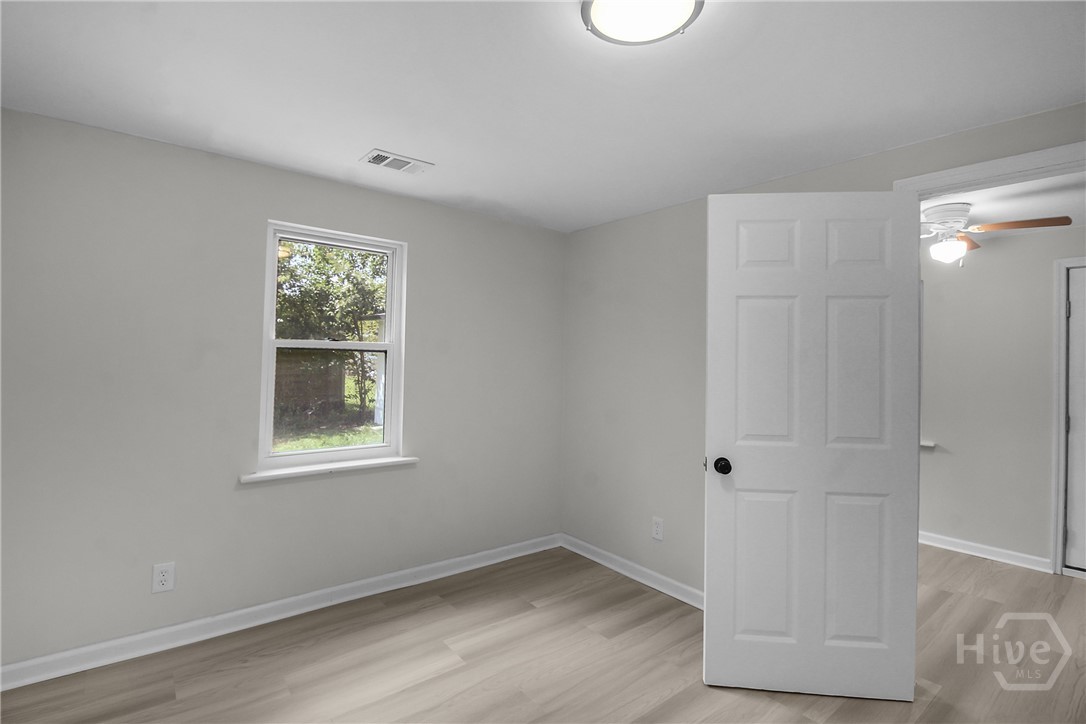 1117 W 41st Street