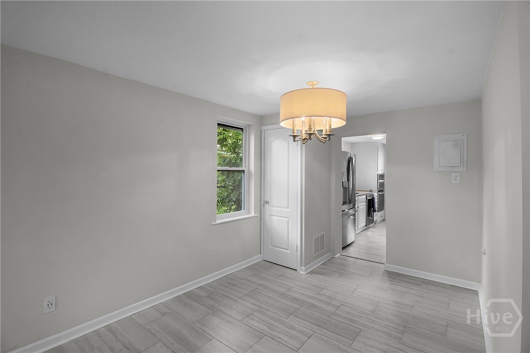 1117 W 41st Street