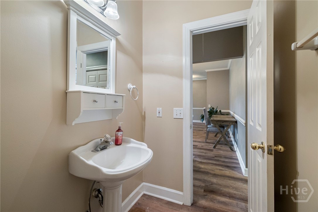 209 Saint James Walk