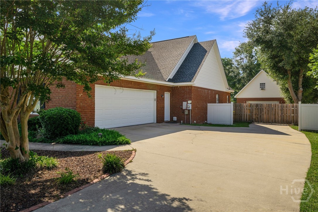 209 Saint James Walk