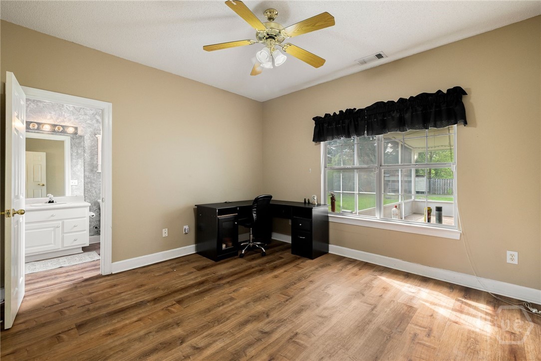 209 Saint James Walk