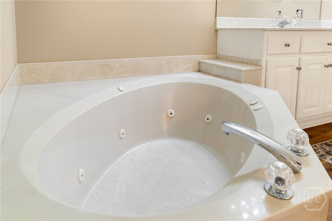 209 Saint James Walk