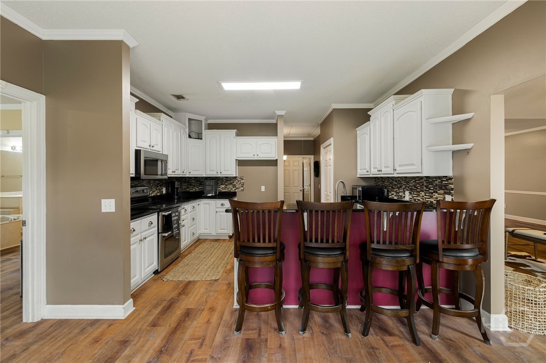 209 Saint James Walk