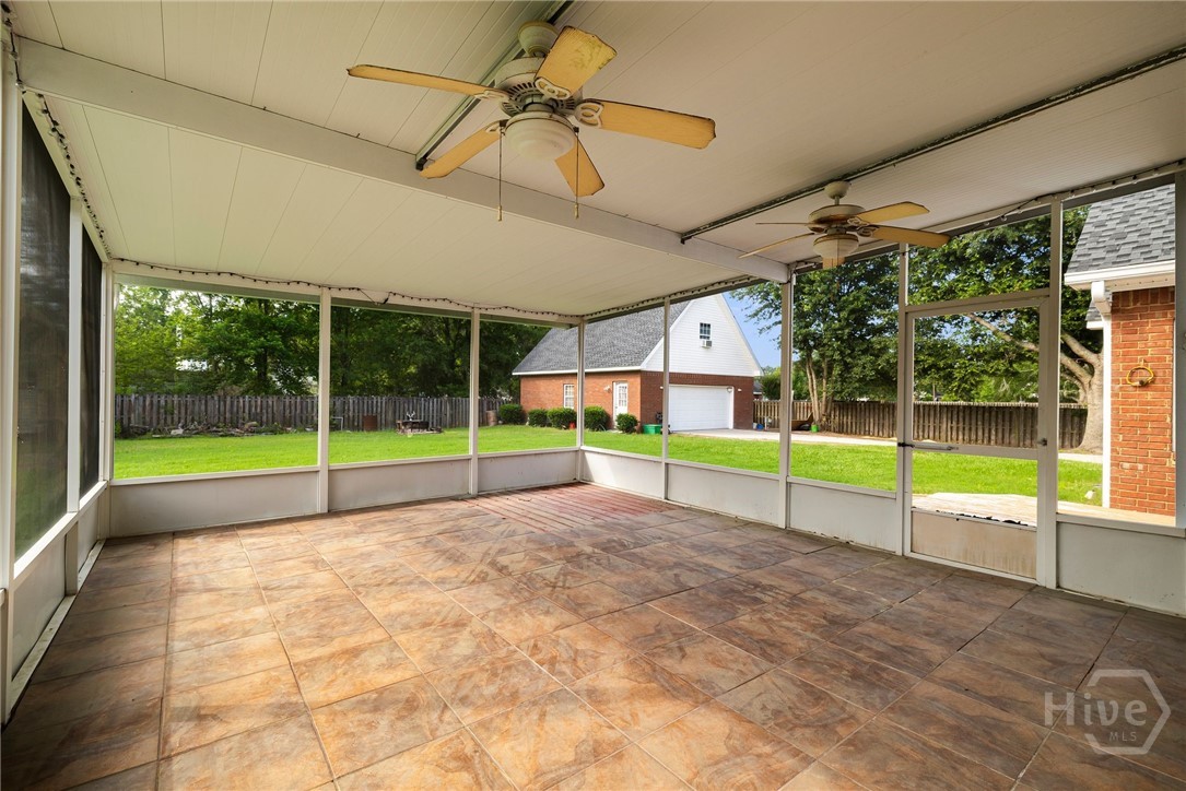 209 Saint James Walk