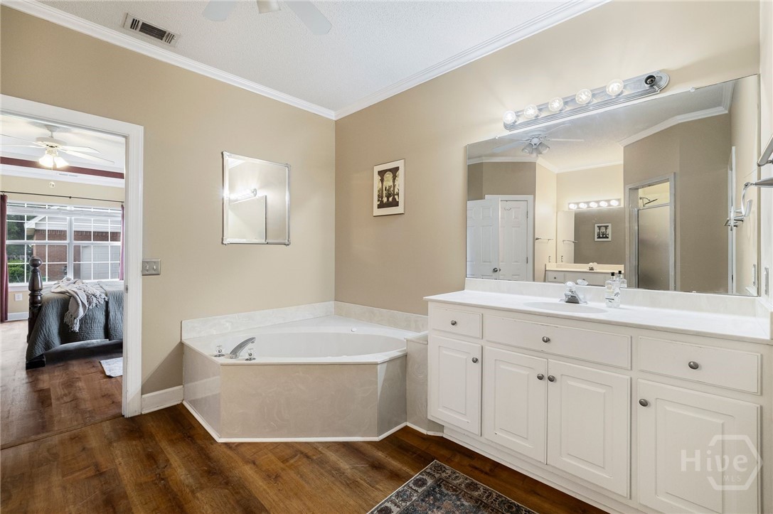 209 Saint James Walk