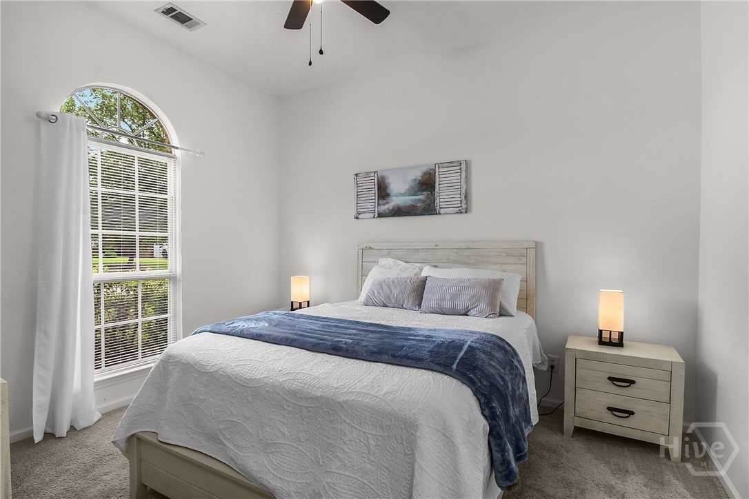 105 W Tisbury Lane