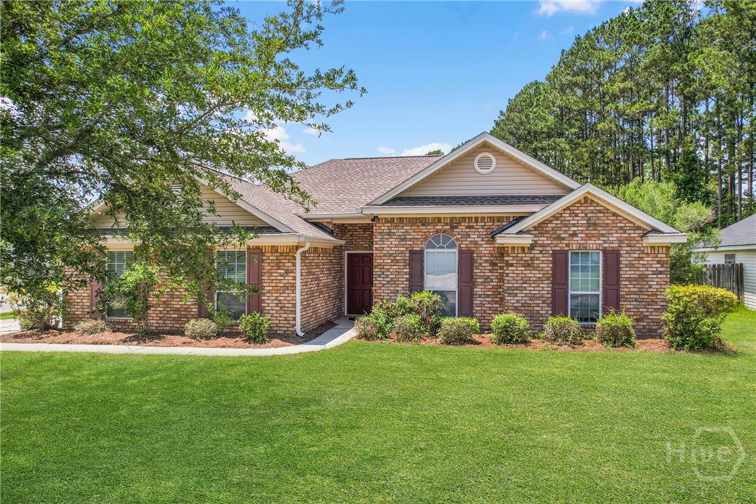 105 W Tisbury Lane