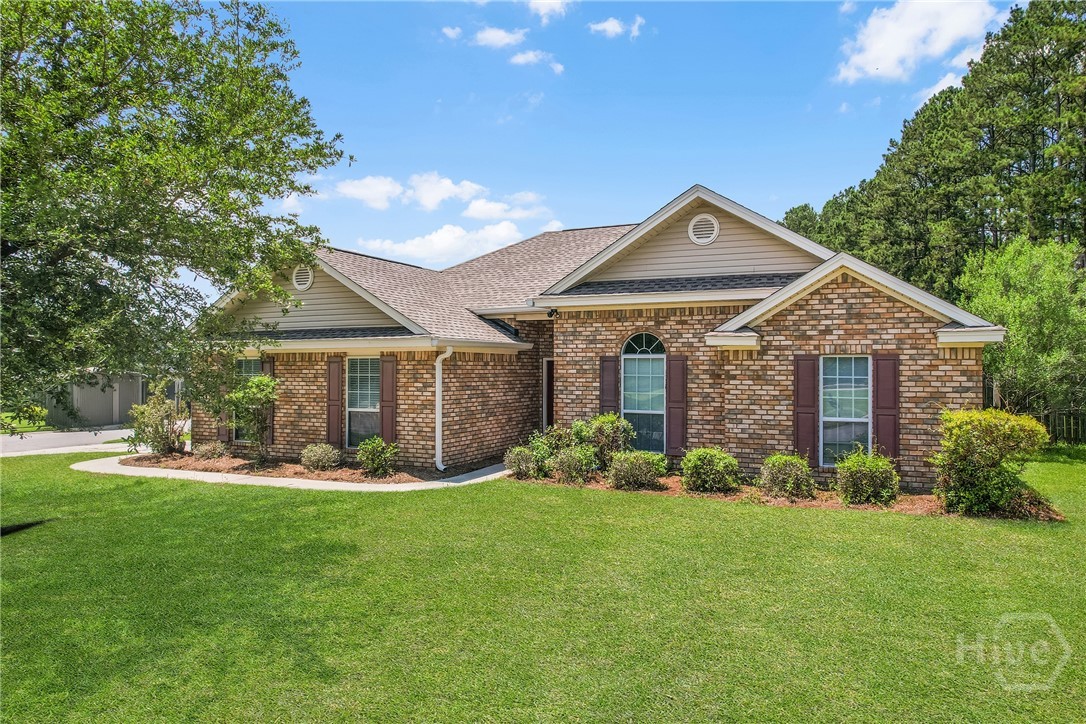 105 W Tisbury Lane