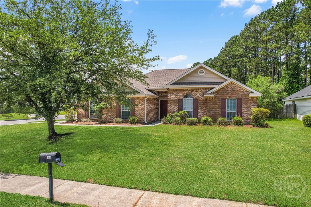 105 W Tisbury Lane