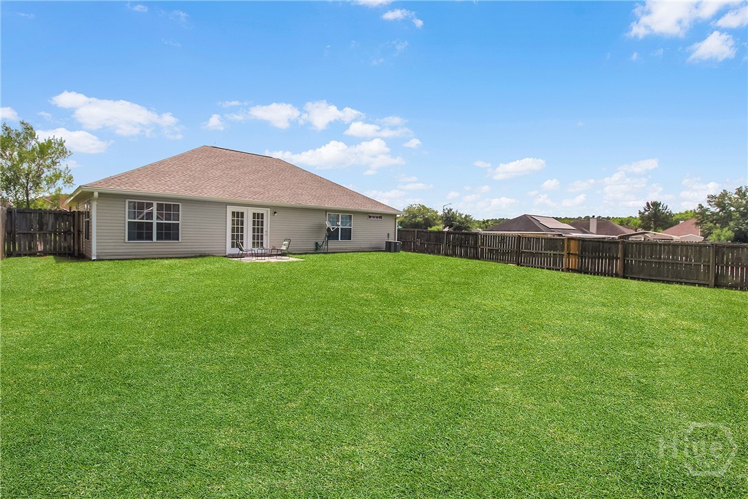 105 W Tisbury Lane