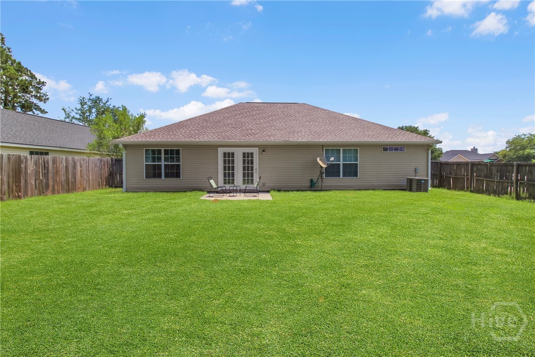 105 W Tisbury Lane