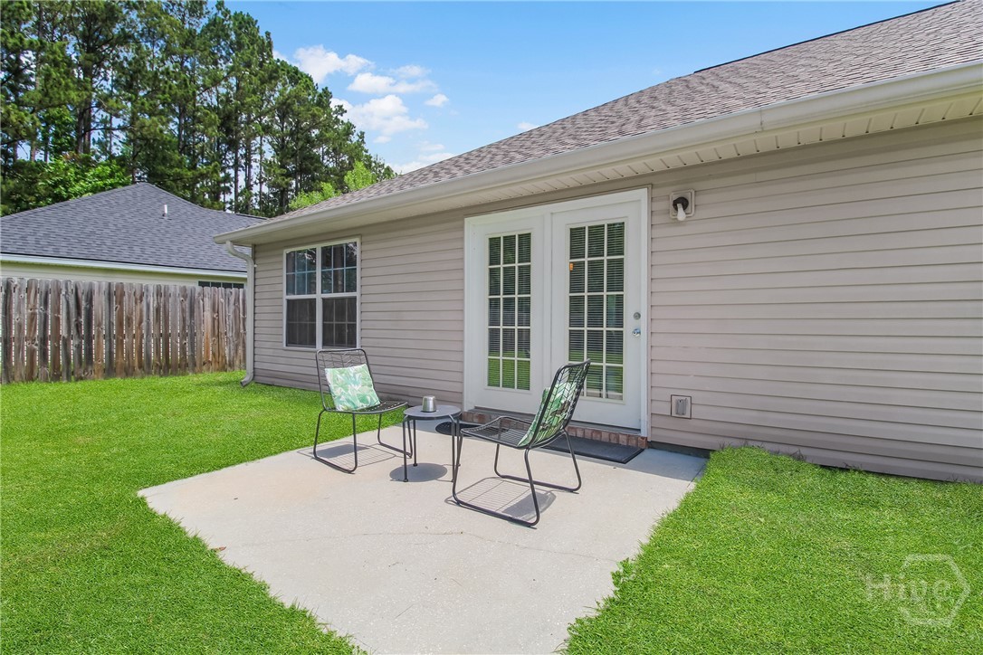 105 W Tisbury Lane