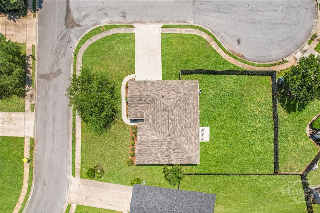 105 W Tisbury Lane
