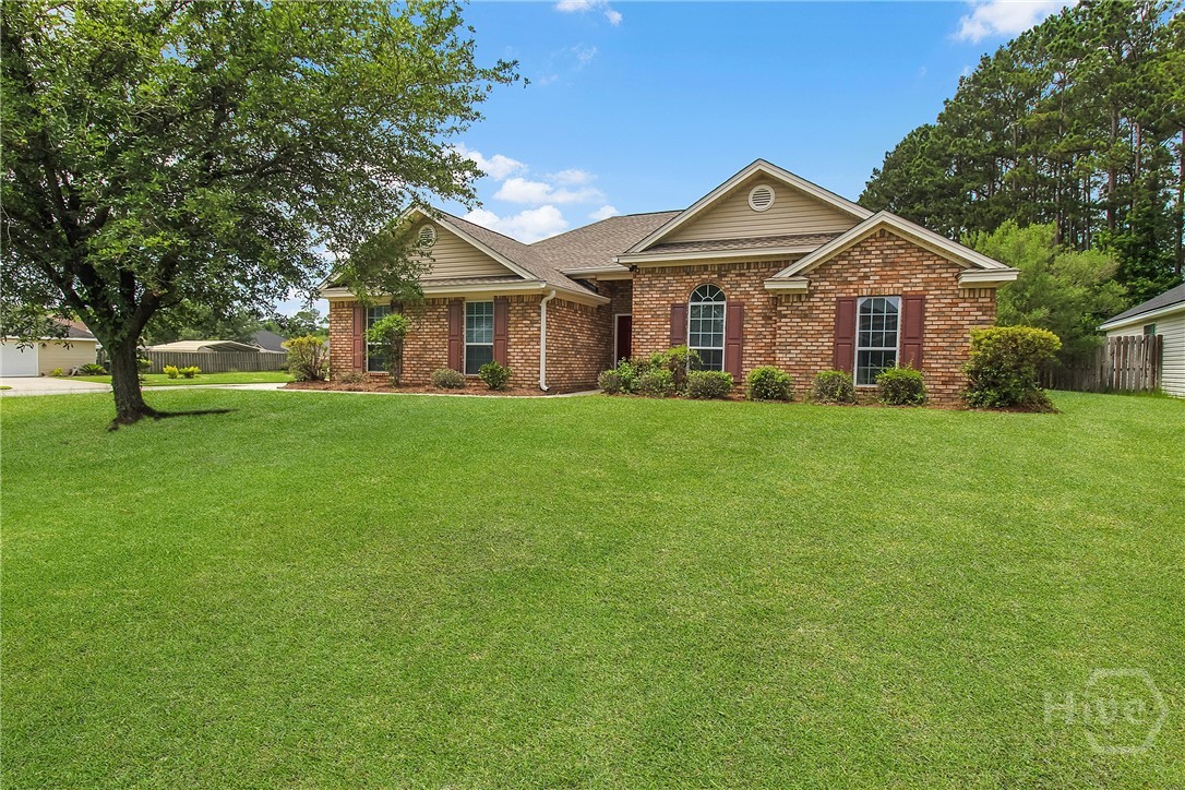 105 W Tisbury Lane
