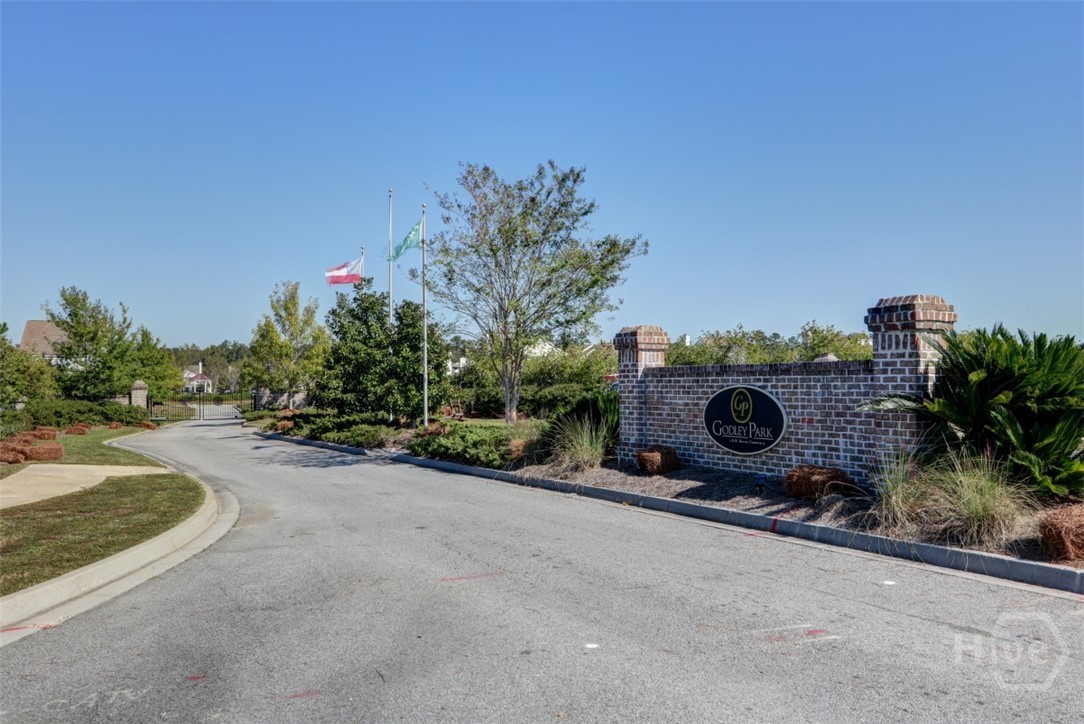 6 Southpark Boulevard