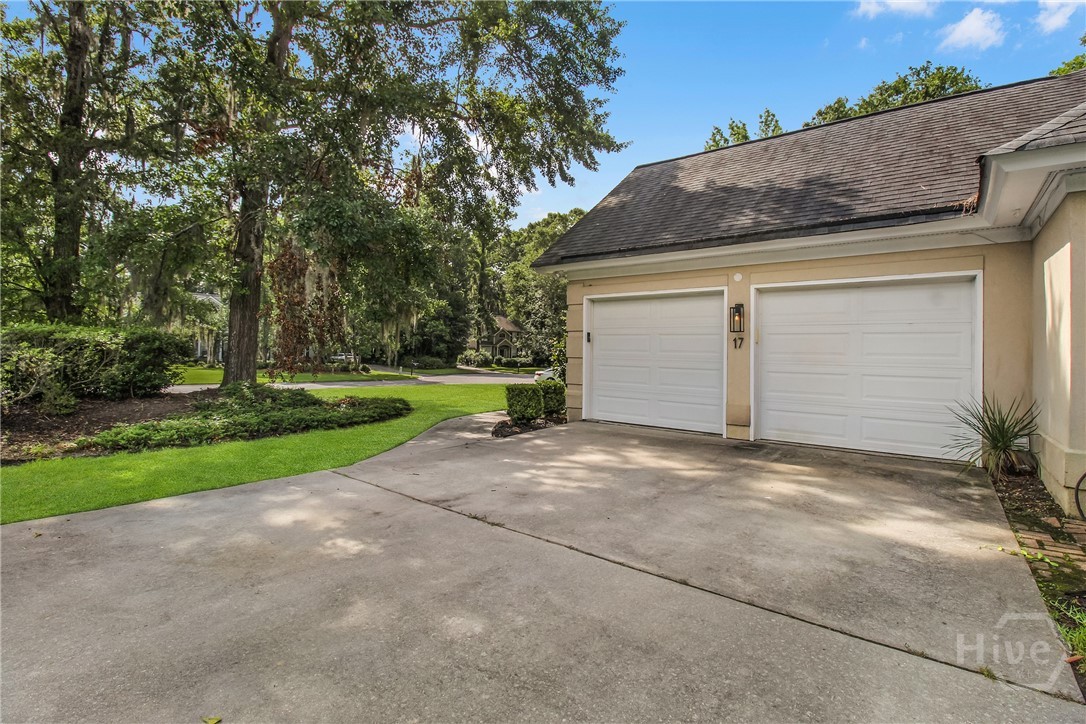 17 Hickory Grove Point