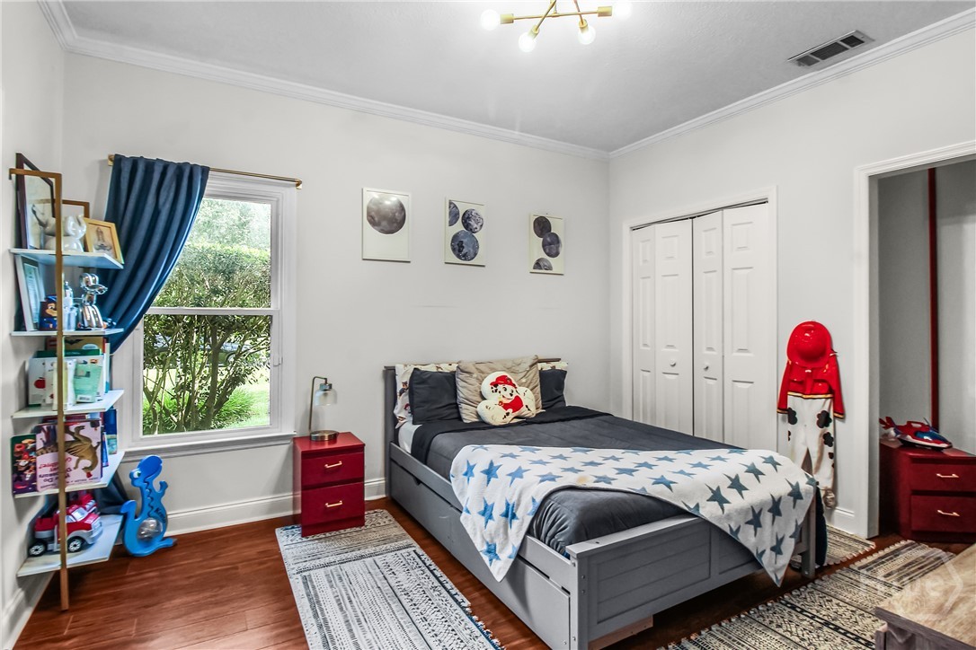 17 Hickory Grove Point