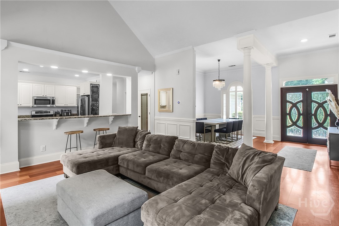 17 Hickory Grove Point