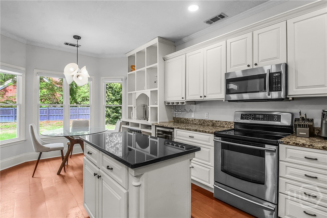 17 Hickory Grove Point