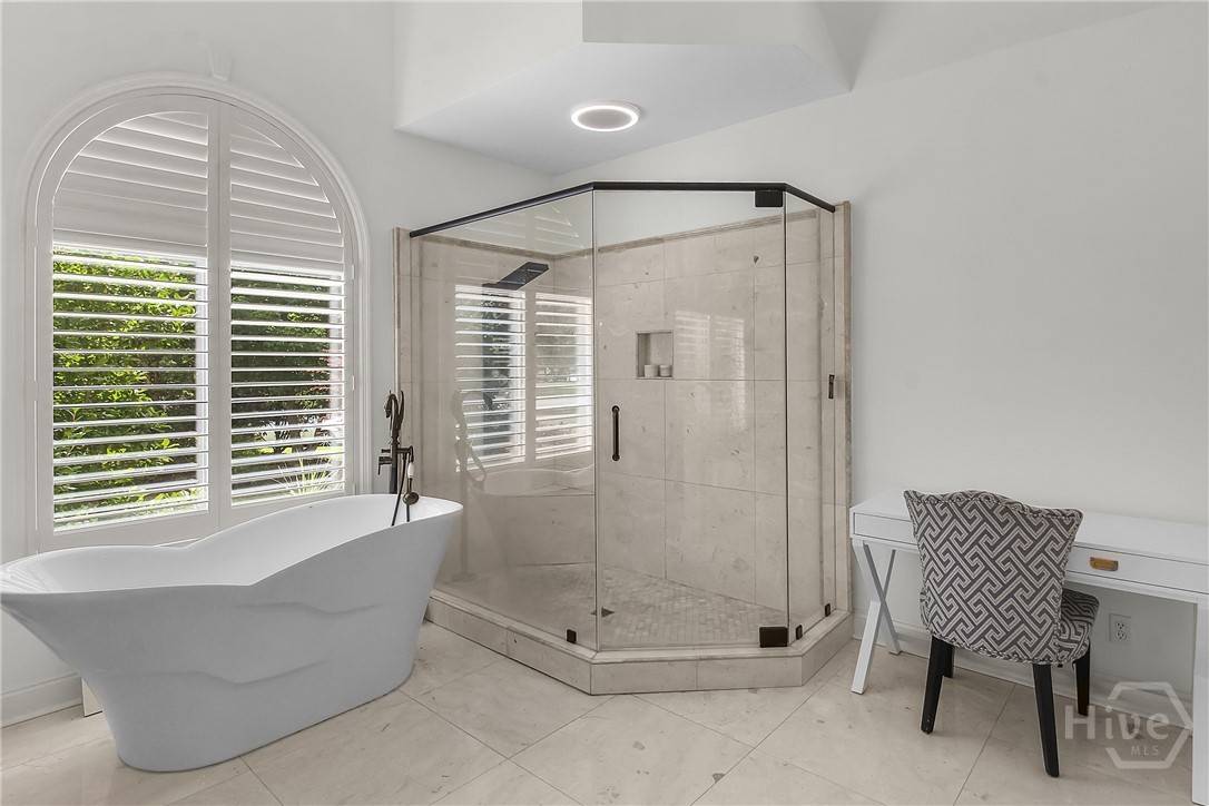 17 Hickory Grove Point